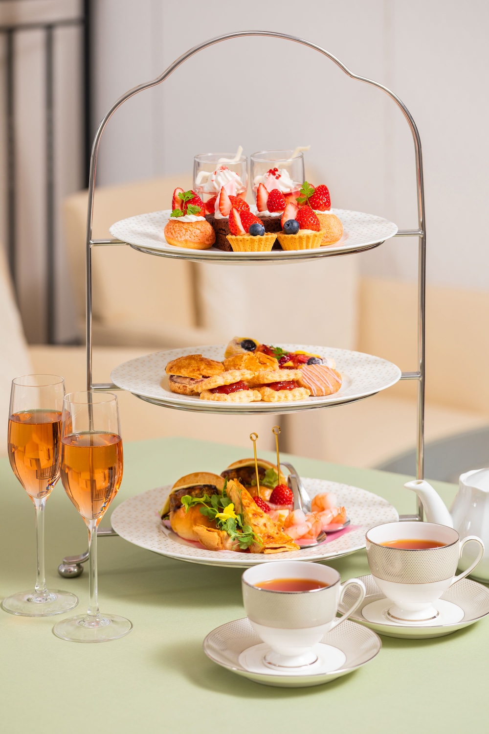 「ストロベリーアフタヌーンティー」税込み5,000円（サービス料含む）