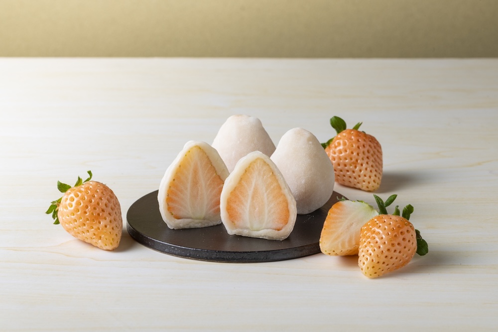 「白いちご大福（4個入り）」税込み5,000円（別途送料）