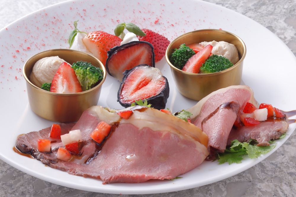 「国産いちごのアフタヌーンティー」イメージ