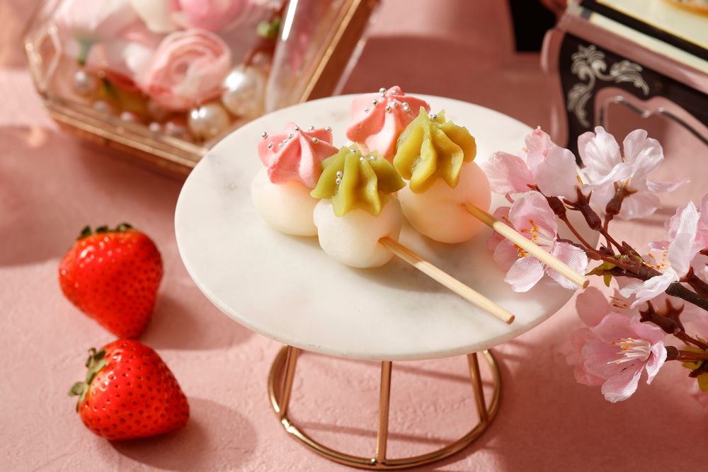 「桜×いちご お花見アフタヌーンティー」イメージ