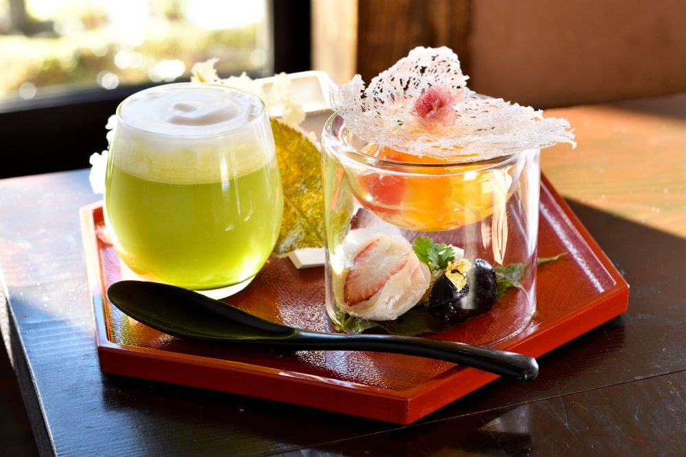 「箱根湯寮」より販売される「桜霞」イメージ