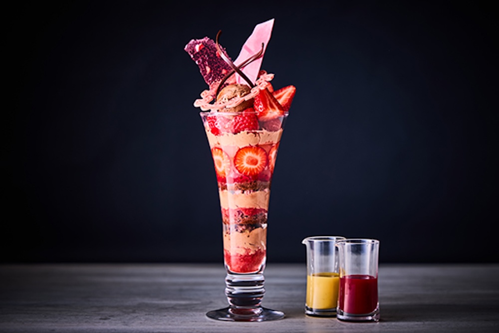 「あまりんとチョコレートのプレミアム シーズン パフェ」イメージ