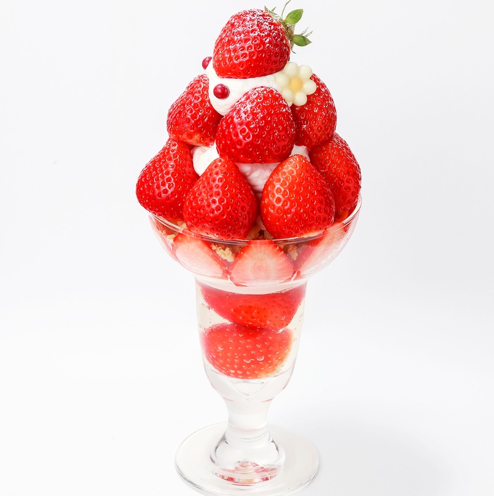 あべのハルカス近鉄本店限定「いちごパフェ」税込み2,400円