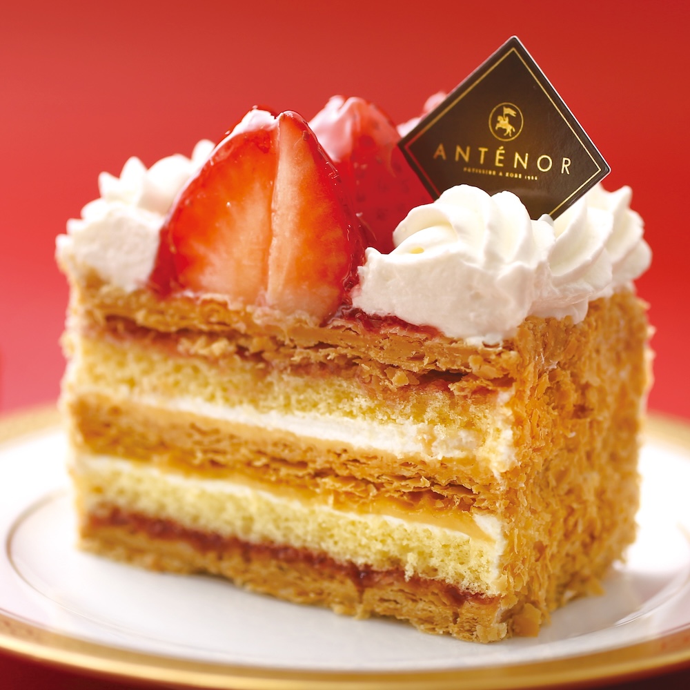 「あまおう苺のナポレオンパイ／紅ほっぺ苺のナポレオンパイ」税込み918円