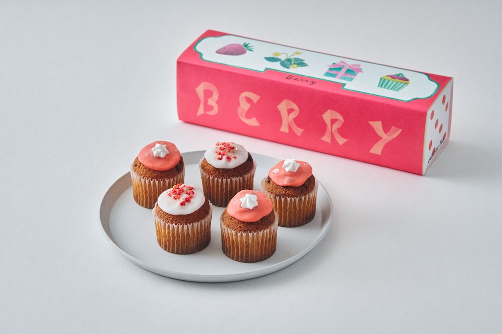 「ベイクドベリーカップケーキ」5個入り・税込み1,800円