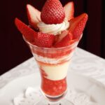 「岐阜県産“濃姫”のストロベリーパフェ」税込み2,800円