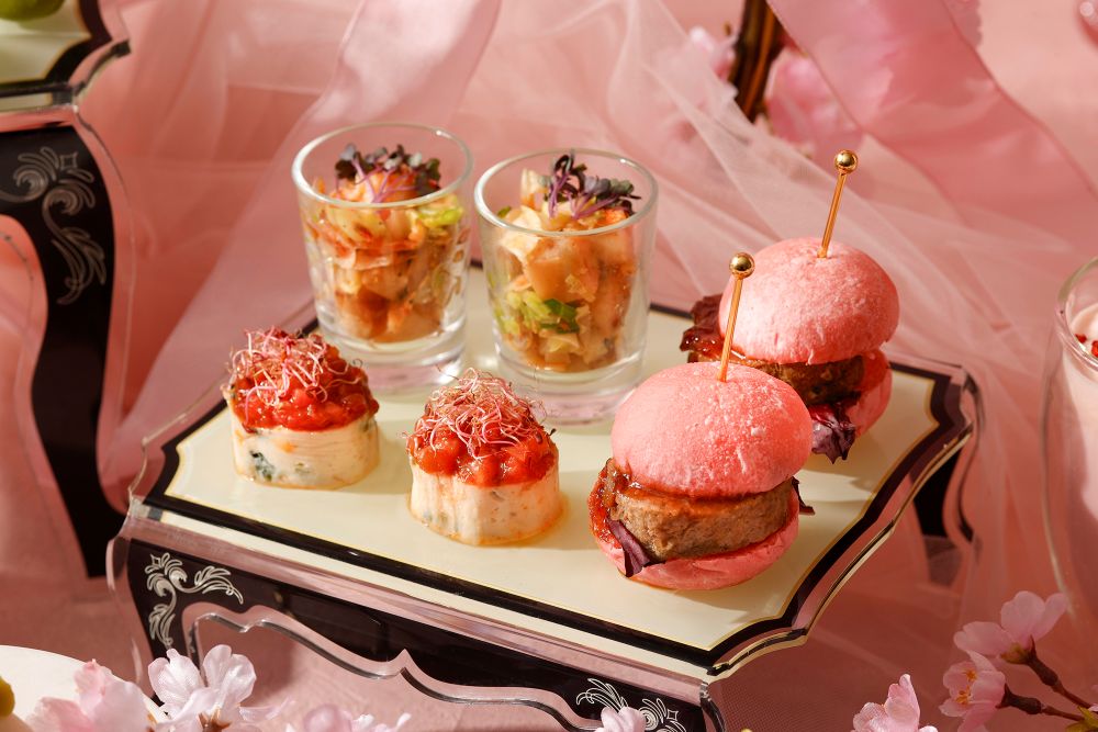 「桜×いちご お花見アフタヌーンティー」イメージ