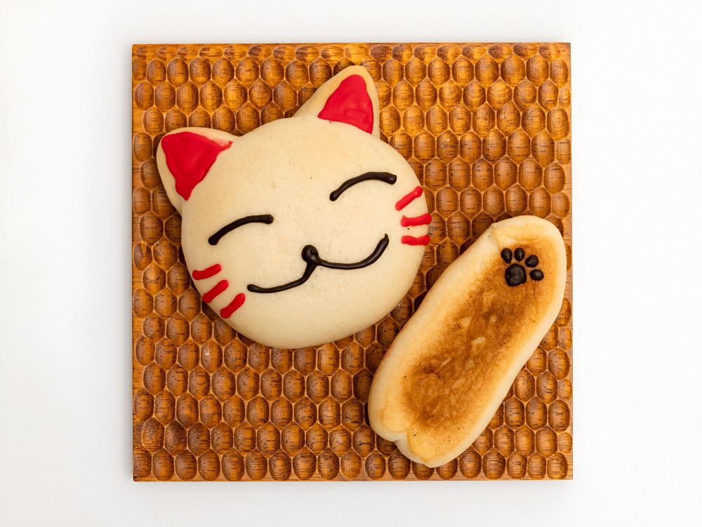 エキュート立川の「アンテンドゥ」より販売される「福よこい まねきねこセット」1セット・税込み640円