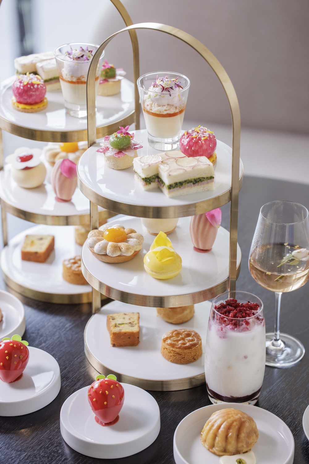 「ウィンターストロベリーアフタヌーンティー」イメージ