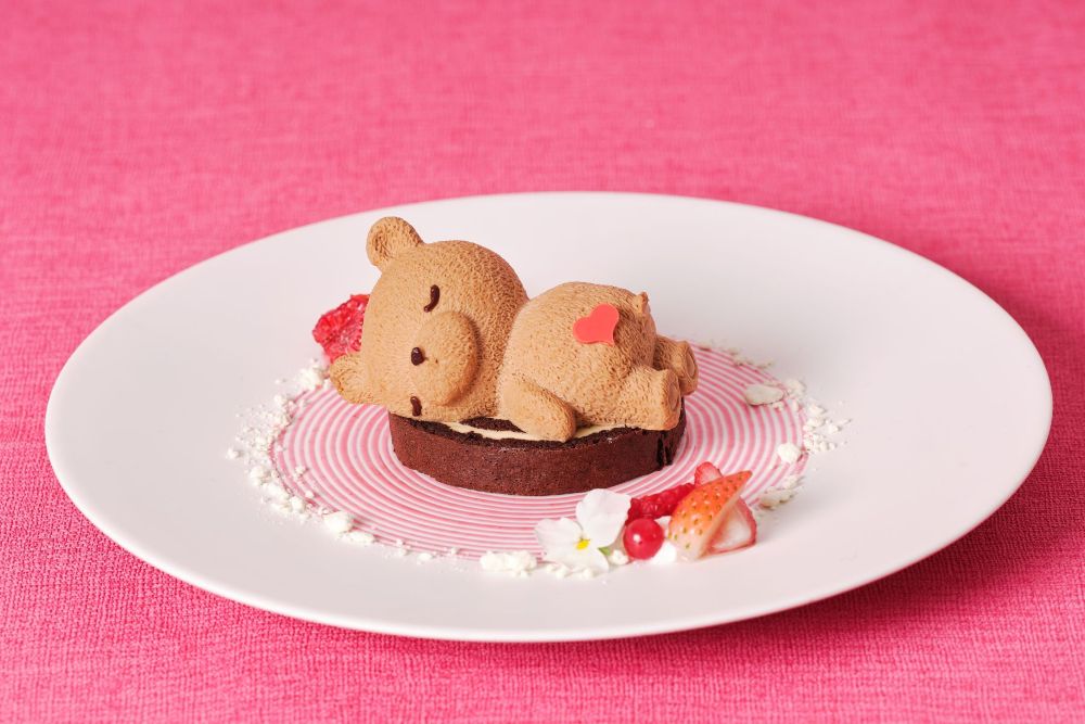 オプションメニューの「夢見るくまのオレンジショコラムース」税込み1,500円（サービス料含む）