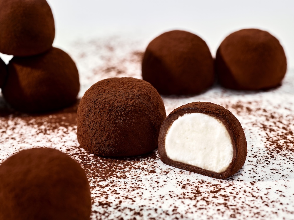 「スノーボール 黒」9個入り・1,728円