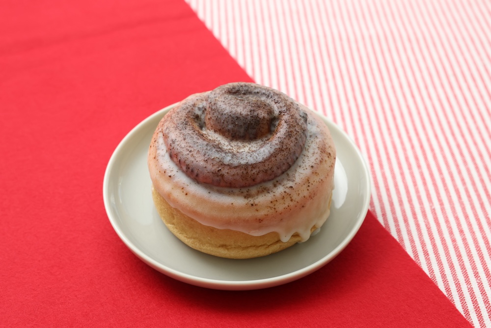 「【イタリアンカフェ】カプチーノ仕立てのシナモンロール」税込み181円