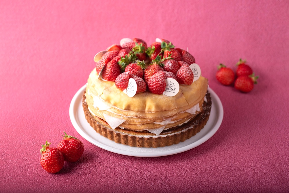 「32層の兵庫県産苺もち重ねクレープタルト」イメージ