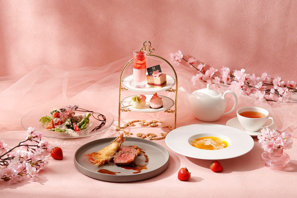 「ミニアフタヌーンティー付きランチ&ディナーコース」ランチ・税込み5,800円、ディナー・税込み6,800円（いずれもサービス料含む）