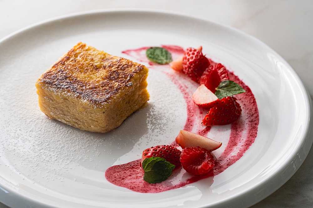 春季限定アフタヌーンティー「桜＆ストロベリー」イメージ