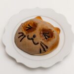 エキュート立川の「R baker mini」より、各日10個限定で販売される「ニャーゴのパン」税込み380円