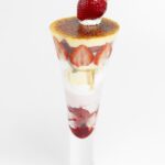 2月15日まで販売される「とちあいかのブリュレパフェ」税込み1,408円(本店、福島南バイパス店、いわき泉店、郡山コスモス通り店、会津店、仙台富沢店、福島西店)