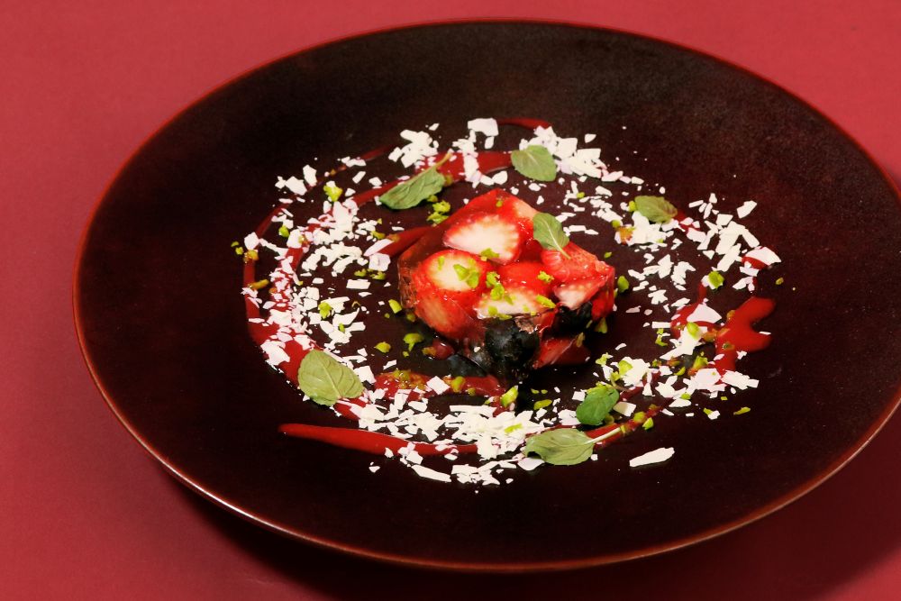 「『Palette in Three Colors～赤・白・緑～』アフタヌーンティー」イメージ