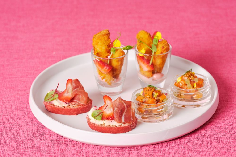 「いちごとスウィートベアのアフタヌーンティー」イメージ