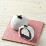 「KIKYOYA ORII」より販売される「ブルーベリーとマスカルポーネの大福」税込み519円