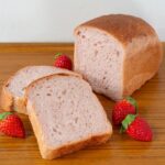「マリアージュ ドゥ ファリーヌ」にて販売する「天然酵母食パン いちご」税込み430円