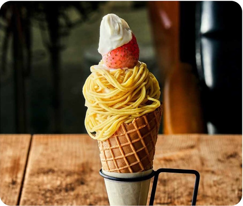 「やきいも処 DOCO弐番館」の「芋ベリーモンブランソフト」1,050円