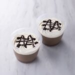 2月10日より順次発売される「濃厚チョコプリン」税込み345円(沖縄県除く)