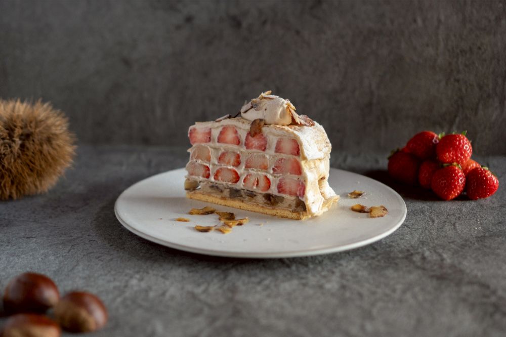 「丹波くりと季節の果物ミルクレープ」イートイン・税込み2,530円