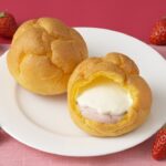 4月23日頃まで販売される「ジャンボシュークリーム（あまおう苺＆ミルクホイップ）」税込み226円（1月30日～2月28日は販売休止）