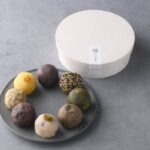 「の・はぎ」より販売される「すべての・はぎ（冬）」8個入り・税込み2,751円