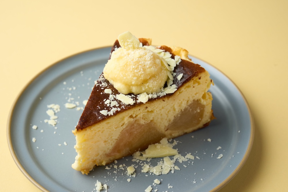 「林檎とホワイトチョコレートのバスクチーズケーキ」税込み765円