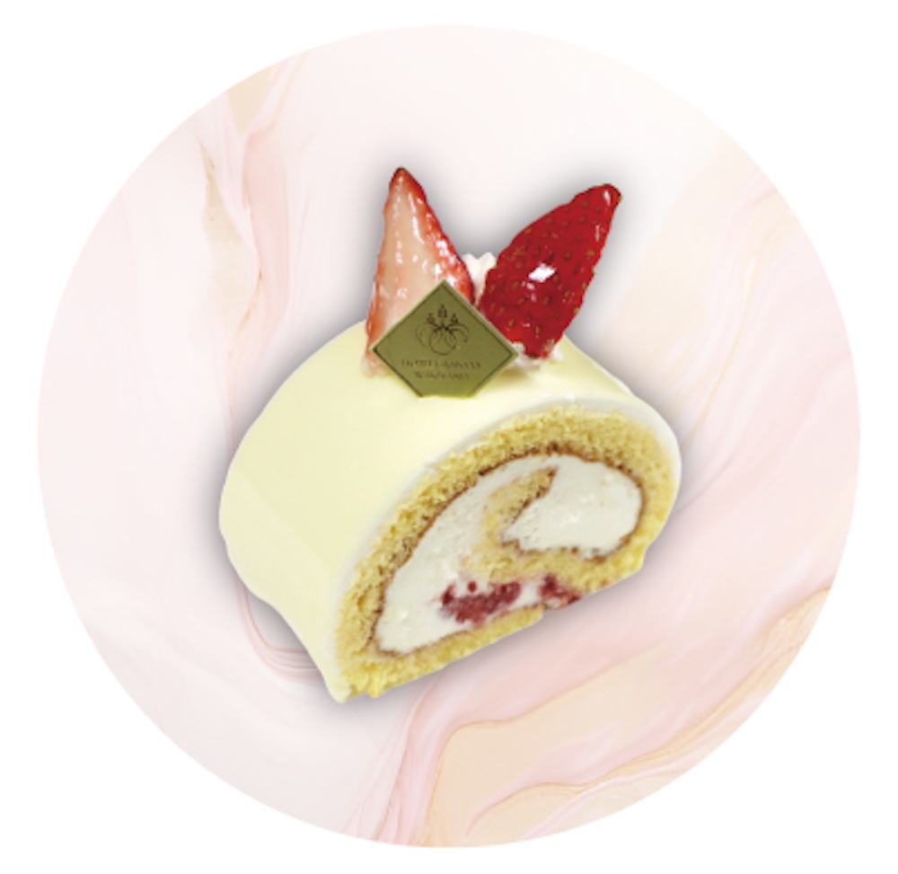 「苺とチーズのロールケーキ」イートイン・税込み760円（サービス料含む）、テイクアウト・税込み660円