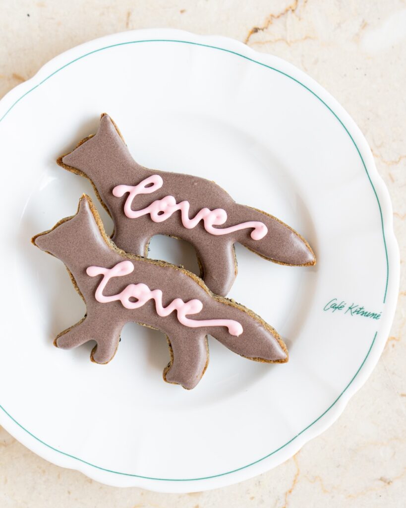 「Valentine Kitsuné Sablé - バレンタインキツネサブレ」税込み580円