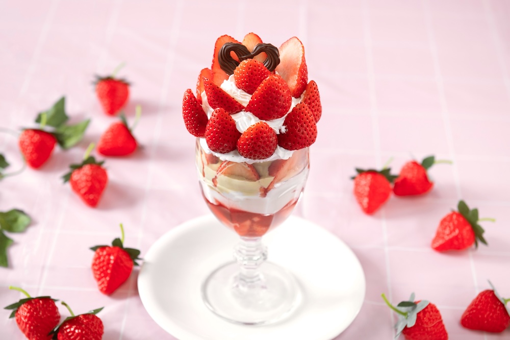 「紅虎菜舗」の「いちごパフェ」税込み1,320円