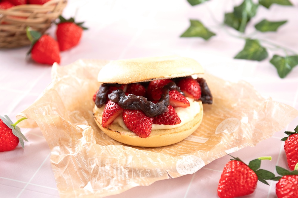 「ベーグル＆ベーグル」の「とちあいか苺とあずき豆乳くりーむ」税込み700円