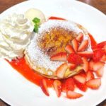 「クア・アイナ」の「いちごのパンケーキブリュレ」税込み1,200円