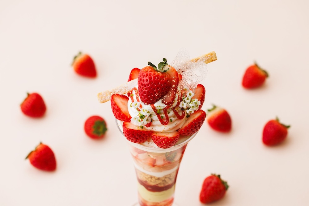国産イチゴのパフェのイメージ