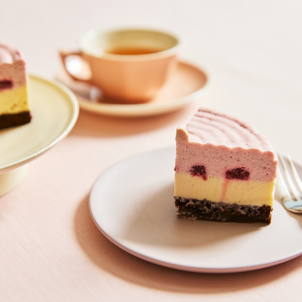 「いちごのムースとバニラのババロワケーキ」税込み5,076円