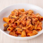 「自家製サルシッチャのマリナーラリガトーニ」税込み2,500円