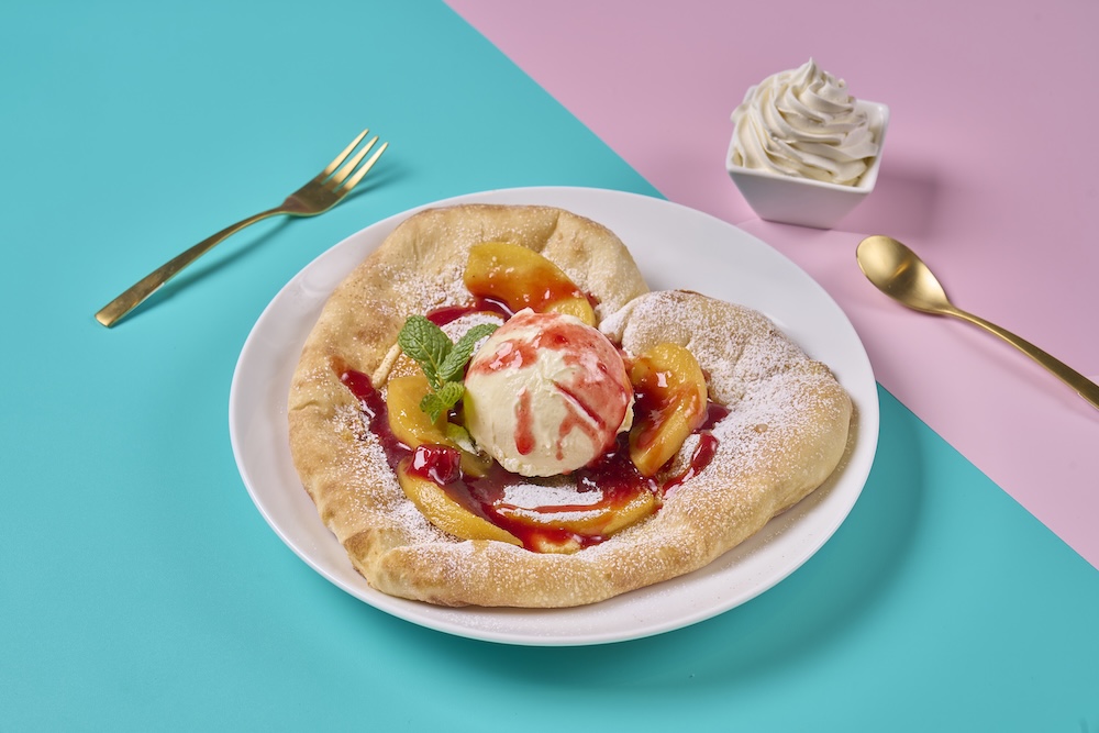 「アップルベリーキャラメルピザ」税込み1,300円