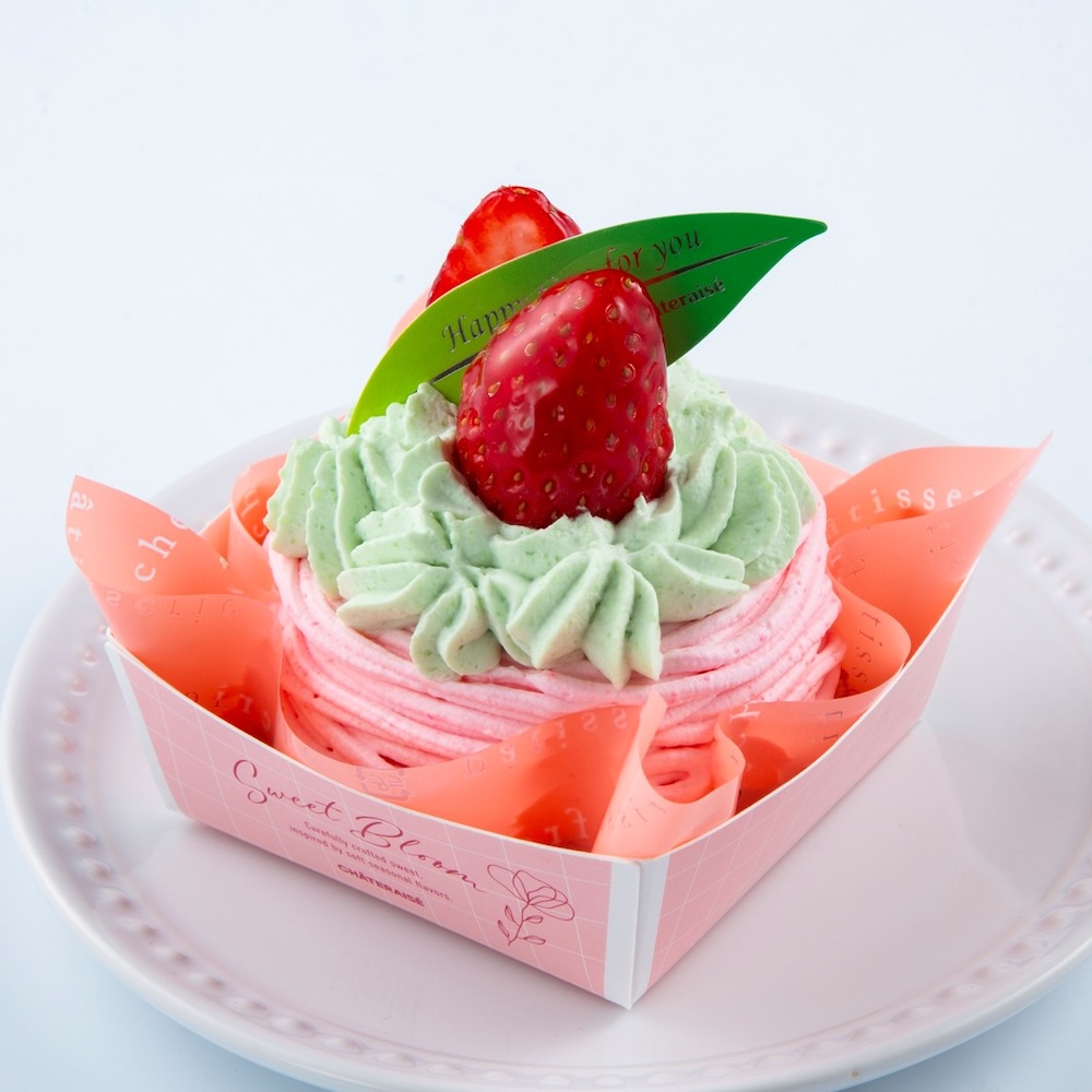 2月15日〜4月3日に販売される「春いちごと桃のふんわりケーキ」税込み470円