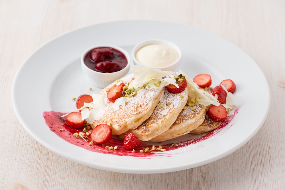 「ベリーホワイトチョコパンケーキ」税込み2,200円