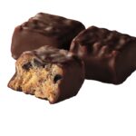 3月3日より発売される「ブラックメロンパンダーひとくちサイズ」税込み138円