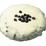 3月3日より発売される「白いブラックサンダー チョコクッキー」税込み248円