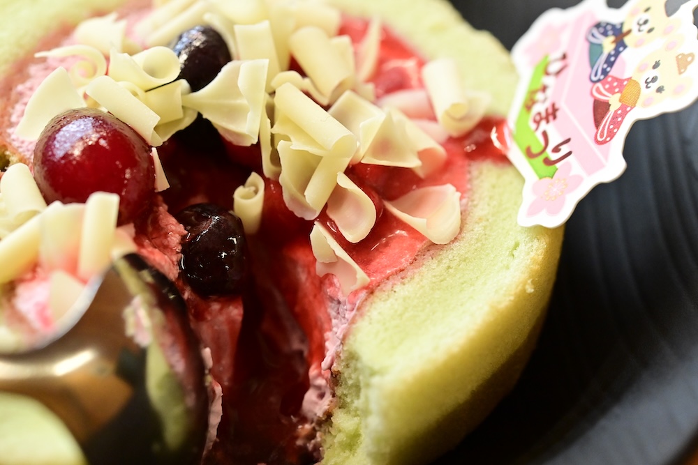 「春色ひなロール」380円