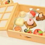 「箱根仙石原プリンスホテル」の各日10食限定「春色箱根旅〜きらめきスイーツボックス〜」ドリンク付き・3,000円