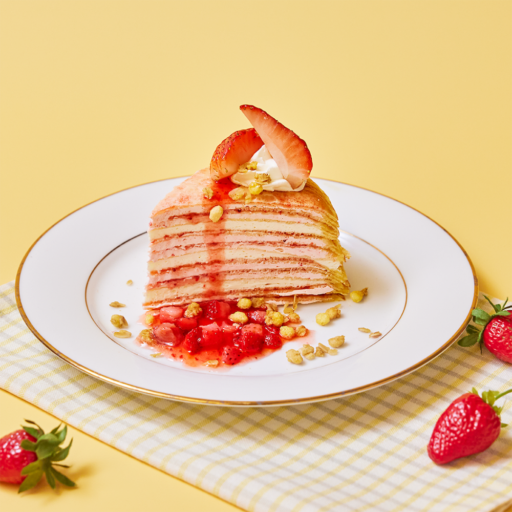 「BUTCHER REPUBLIC CHICAGO PIZZA&BEER」の「いちごのミルクレープ」税込み900円