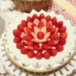 「イチゴとカスタードプリンのタルト」1カット・税込み1,090円、ホール・税込み10,908円