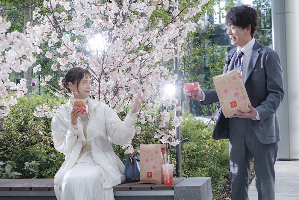 「瀬戸内レモンタルタルベーコンてりたま」篇の撮影イメージ