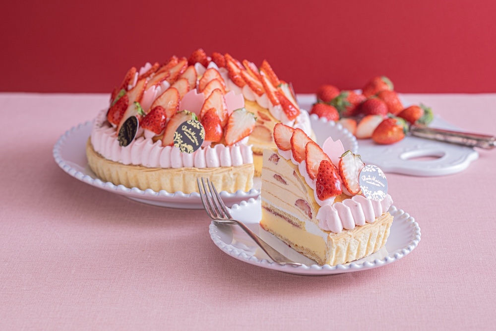 「伊豆HOLLY’S紅ほっぺのミルクレープタルト」ピース・税込み1,240円、ホール・税込み12,400円